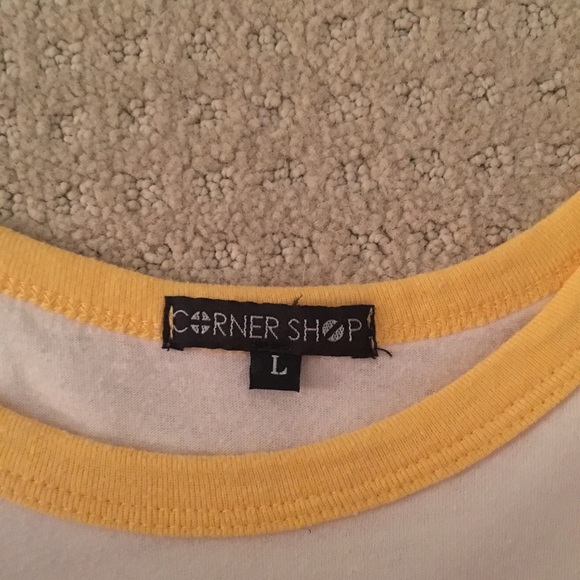 Urban Outfitters T-shirt - Picture 2 of 2